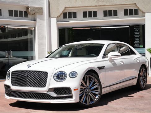 Used 2024 Bentley Flying Spur W12 AWD/4WD image 18