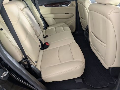 Used 2019 Cadillac XT5 Luxury FWD image 32