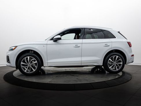 Certified 2023 Audi Q5 2.0T Premium w/ Convenience Package AWD/4WD image 7