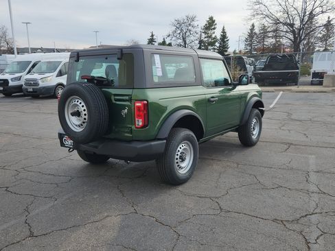 New 2025 Ford Bronco Base image 11