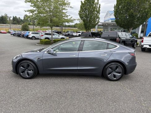 Used 2019 Tesla Model 3 Standard Range Plus RWD image 5