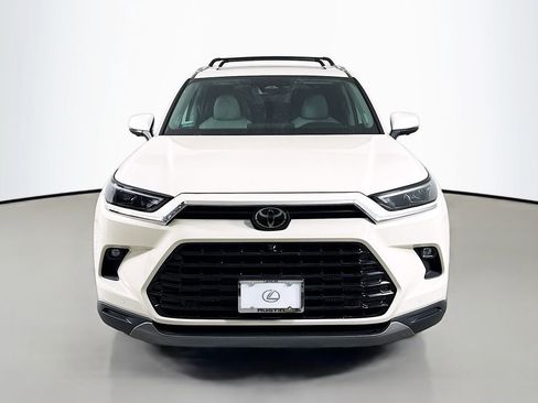 Used 2024 Toyota Grand Highlander Limited image 2