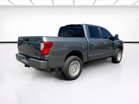 Used 2017 Nissan Titan SL w/ Off-Road Package AWD/4WD image 4