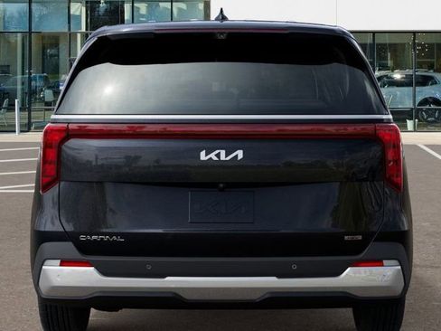 New 2026 Kia Carnival EX image 13