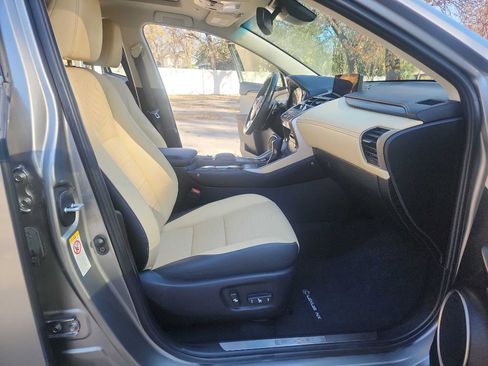 Used 2018 Lexus NX 300 FWD image 38