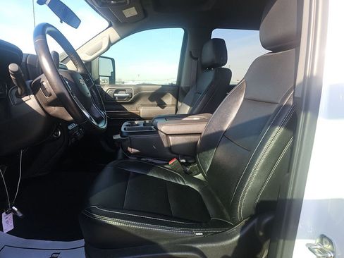 Used 2022 Chevrolet Silverado 3500 LT w/ Convenience Package image 10