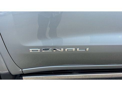 Used 2024 GMC Sierra 1500 Denali AWD/4WD image 7