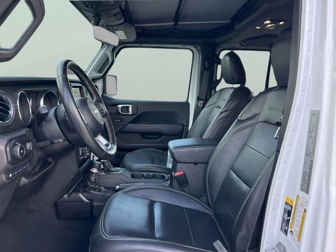 Used 2023 Jeep Wrangler Unlimited Sahara w/ Cold Weather Group image 9