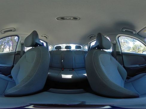 Used 2025 Kia K4 LXS image 36