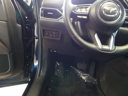 Certified 2025 MAZDA CX-5 Signature AWD/4WD image 18