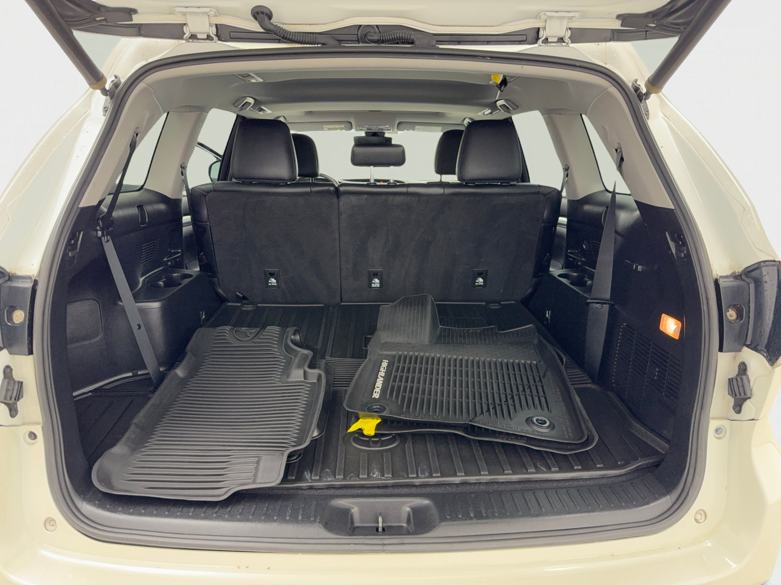 Used 2019 Toyota Highlander XLE AWD/4WD image 50