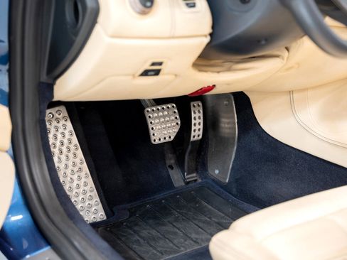 Used 2010 Ferrari California image 67