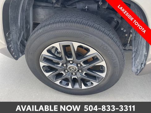 Used 2023 Toyota Tundra Limited w/ Power Package RWD image 11