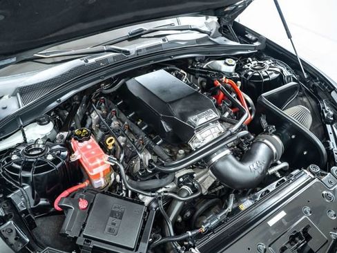 Used 2018 Chevrolet Camaro SS image 27