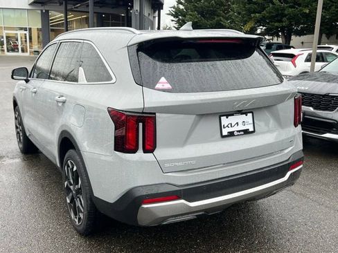 New 2025 Kia Sorento EX w/ Panoramic Sunroof Package image 9