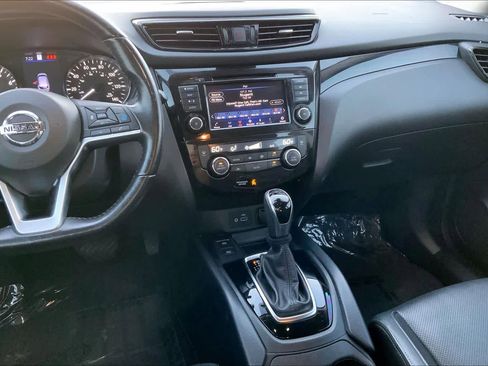Used 2021 Nissan Rogue Sport SL w/ Premium Package image 7