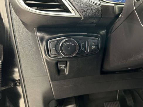 Used 2019 Lincoln Nautilus Select AWD/4WD image 13