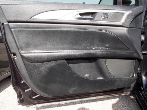 Used 2020 Lincoln MKZ image 19