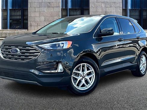 Certified 2022 Ford Edge SEL w/ Convenience Package image 2