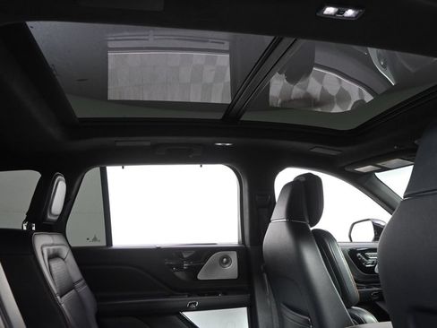 Certified 2025 Lincoln Aviator Black Label AWD/4WD image 17