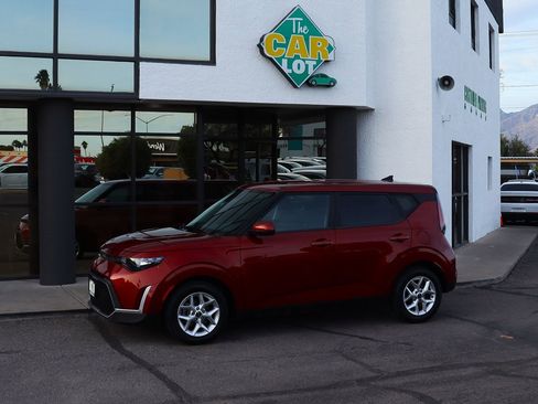 Used 2024 Kia Soul LX w/ Option Group 015 image 5