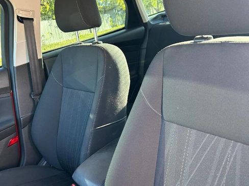 Used 2016 Ford Focus SE image 38
