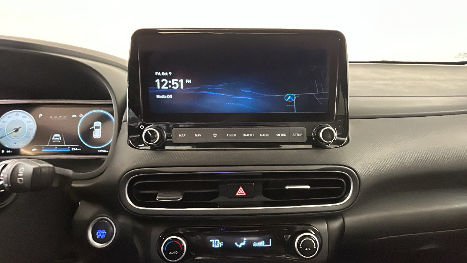 Certified 2022 Hyundai Kona Limited w/ Cargo Package AWD/4WD image 30