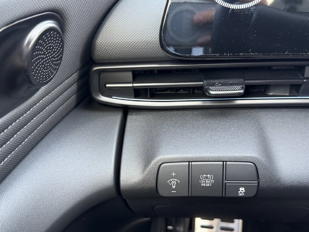New 2026 Hyundai Elantra SEL FWD image 21