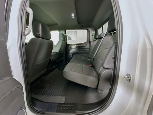 Used 2024 GMC Sierra 1500 SLE w/ Preferred Package image 27