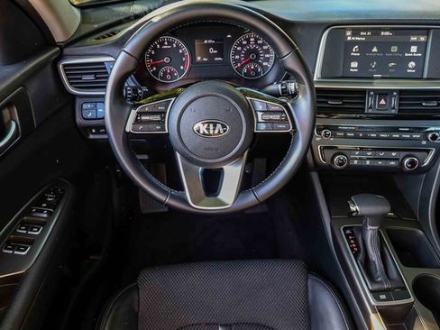 Used 2020 Kia Optima S image 16