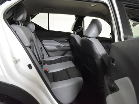 Certified 2023 Nissan Kicks SR w/ SR Premium Package FWD image 32