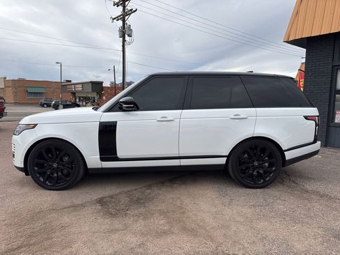 Used 2020 Land Rover Range Rover HSE image 3