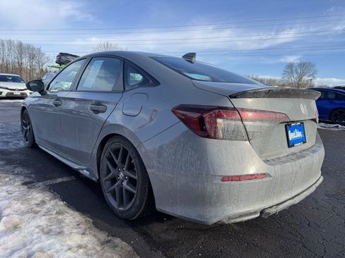 Used 2025 Honda Civic Sport image 4