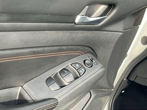 Used 2022 Nissan Altima 2.5 SR FWD image 22