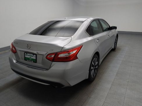 Used 2016 Nissan Altima 2.5 SV image 9