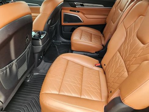 Certified 2025 Kia Telluride SX Prestige X-Line AWD/4WD image 31