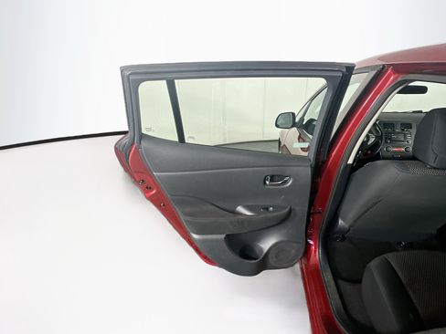 Used 2015 Nissan Leaf S w/ Charge Package FWD image 24
