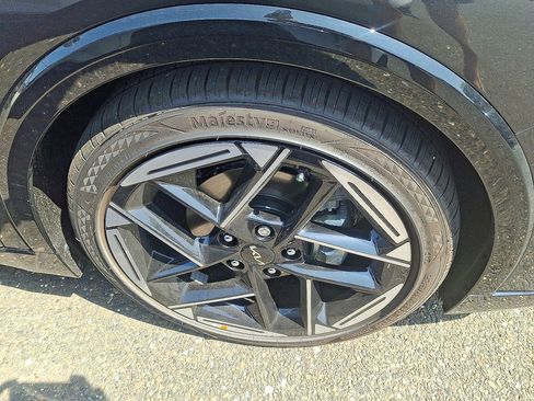 New 2025 Kia K4 GT-Line w/ GT-Line Premium Package image 4