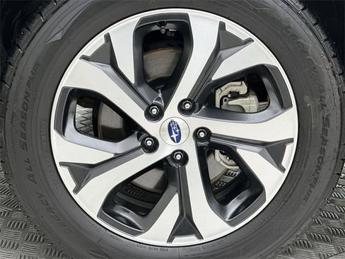 Used 2021 Subaru Outback Touring w/ Popular Package #2 image 10