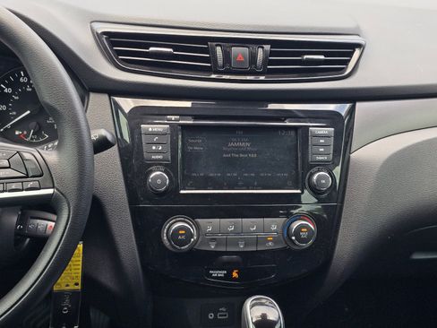 Used 2021 Nissan Rogue Sport S FWD image 16