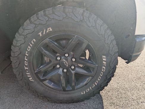 Used 2020 Chevrolet Silverado 1500 LT Trail Boss image 11