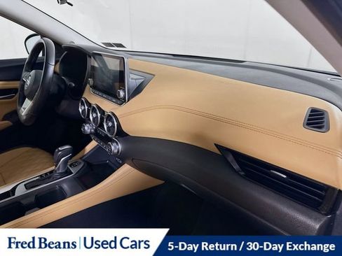 Used 2023 Nissan Sentra SV w/ SV Premium Package FWD image 33