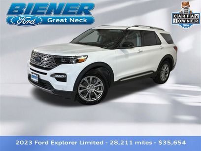 Used 2023 Ford Explorer Limited w/ Limited Technology Package