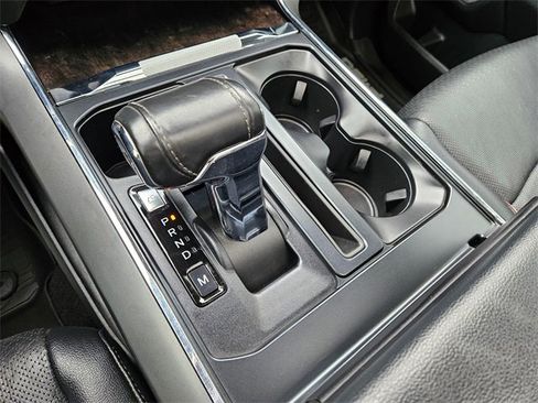 Used 2022 Ford F150 Lariat w/ Equipment Group 502A High image 26