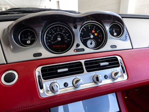 Used 2001 BMW Z8 RWD image 28