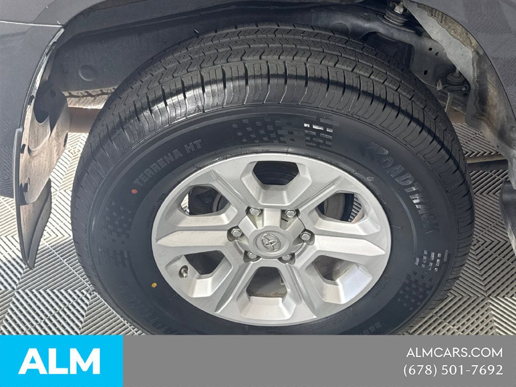 Used 2021 Toyota 4Runner SR5 AWD/4WD image 20