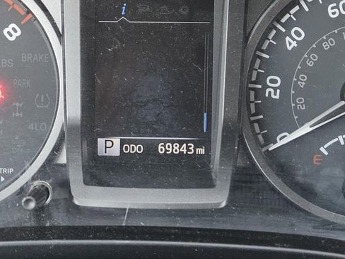 Used 2021 Toyota Tacoma TRD Off-Road image 23