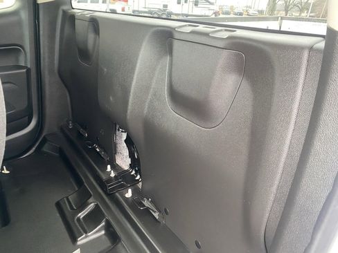 Used 2022 Chevrolet Colorado LT w/ Fleet Safety Package image 27