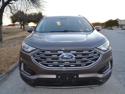 Used 2019 Ford Edge Titanium image 9