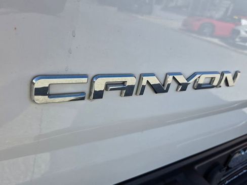 Used 2015 GMC Canyon SLT image 15
